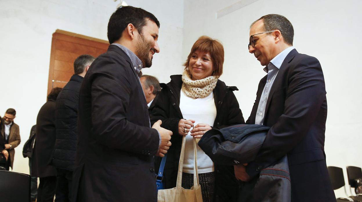 Empar Marco, junto a Enrique Soriano y Vicent Marzà, en una imagen de archivo