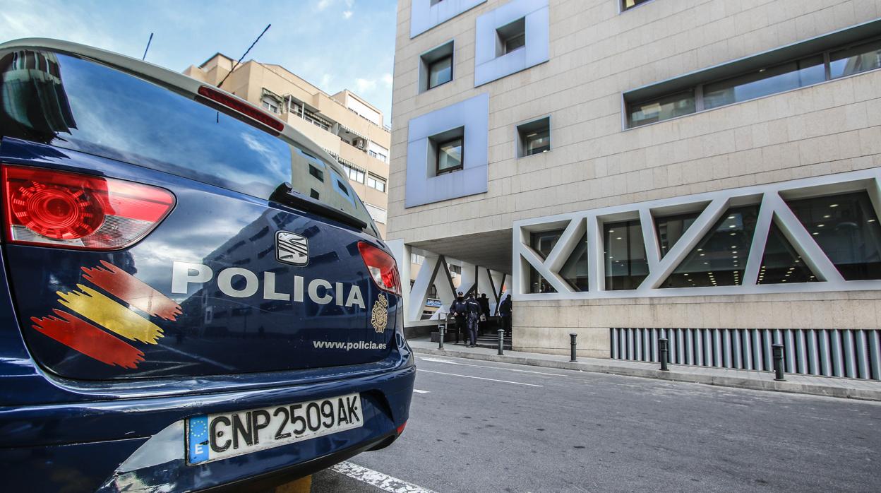 Imagen de archivo de la comisaría provincial de la Policía Nacional en Alicante