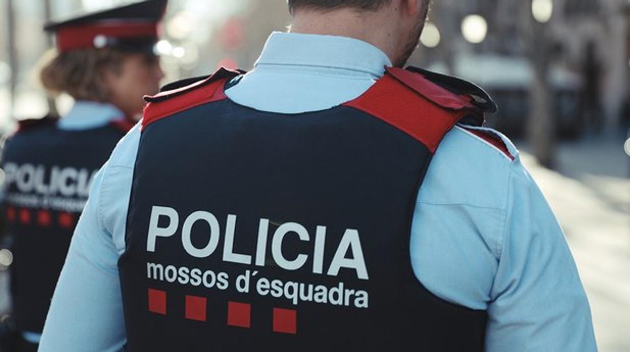 Un agente de los Mossos d'Esquadra, en una foto de archivo