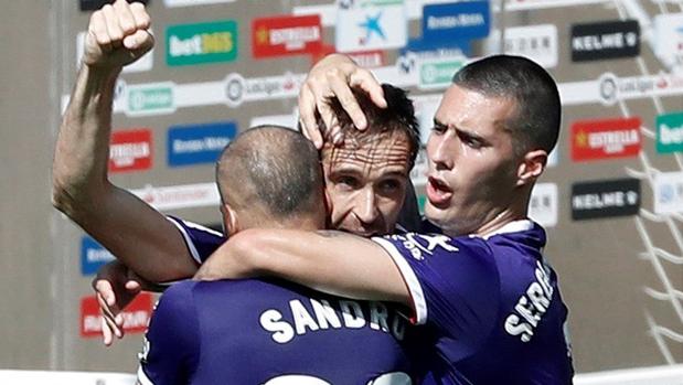 El Valladolid hunde al Espanyol