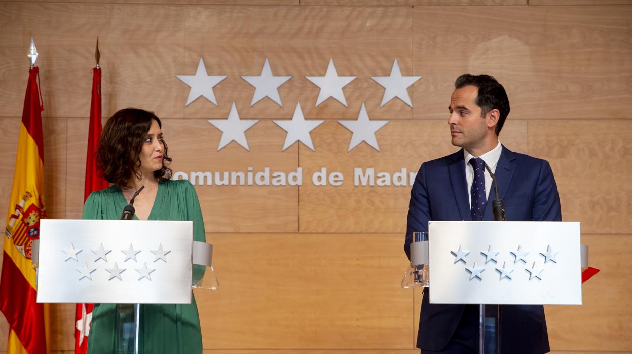 La presidenta regional, Isabel Díaz Ayuso, y el vicepresidente, Ignacio Aguado