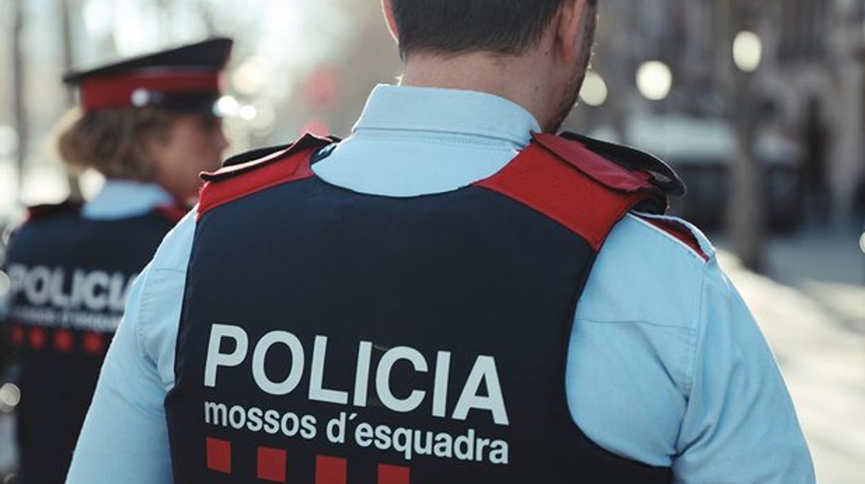 Un agente de los Mossos d'Esquadra, en una foto de archivo