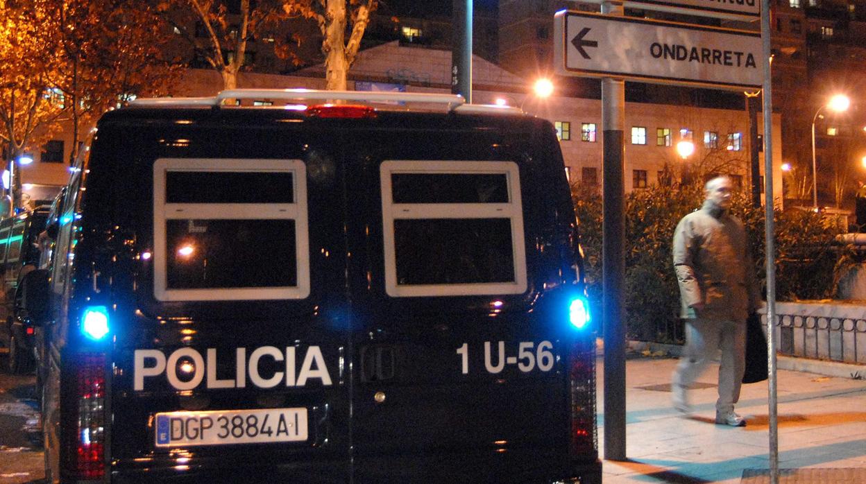 Un furgón de la Policía Nacional en Alcorcón