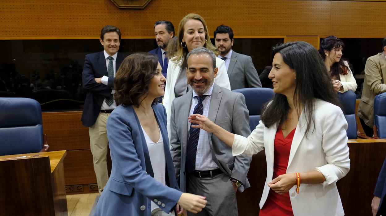 Díaz Ayuso y Monasterio, en la Asamblea de Madrid