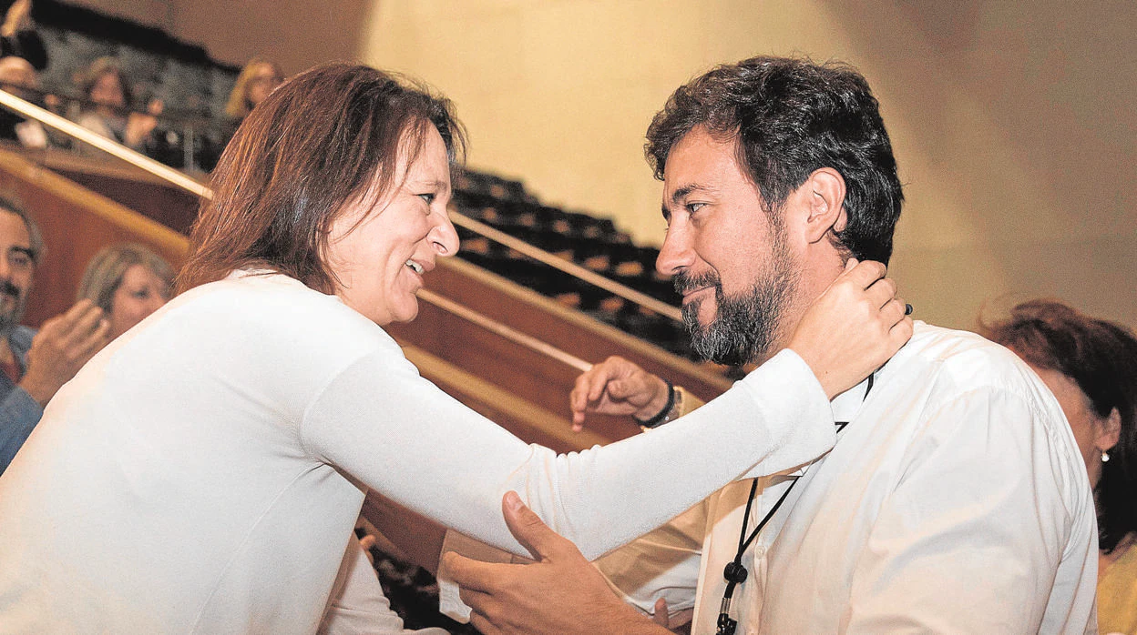 Los dos candidatos, durante su competición por la secretaría general de Podemos Galicia