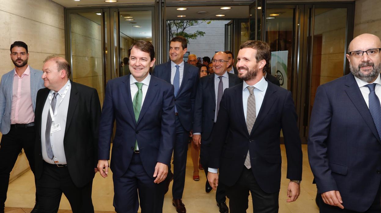 Pablo Casado y Fernández Mañueco, en la clausura en Valladolid del Congreso General Nacional de CSIF