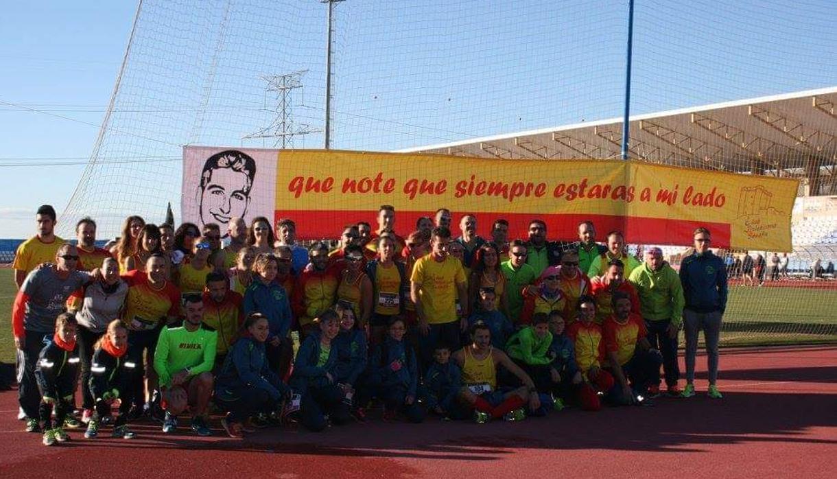 Deportitstas y amigos del triatleta fallecido el 11 de octubre de 2016