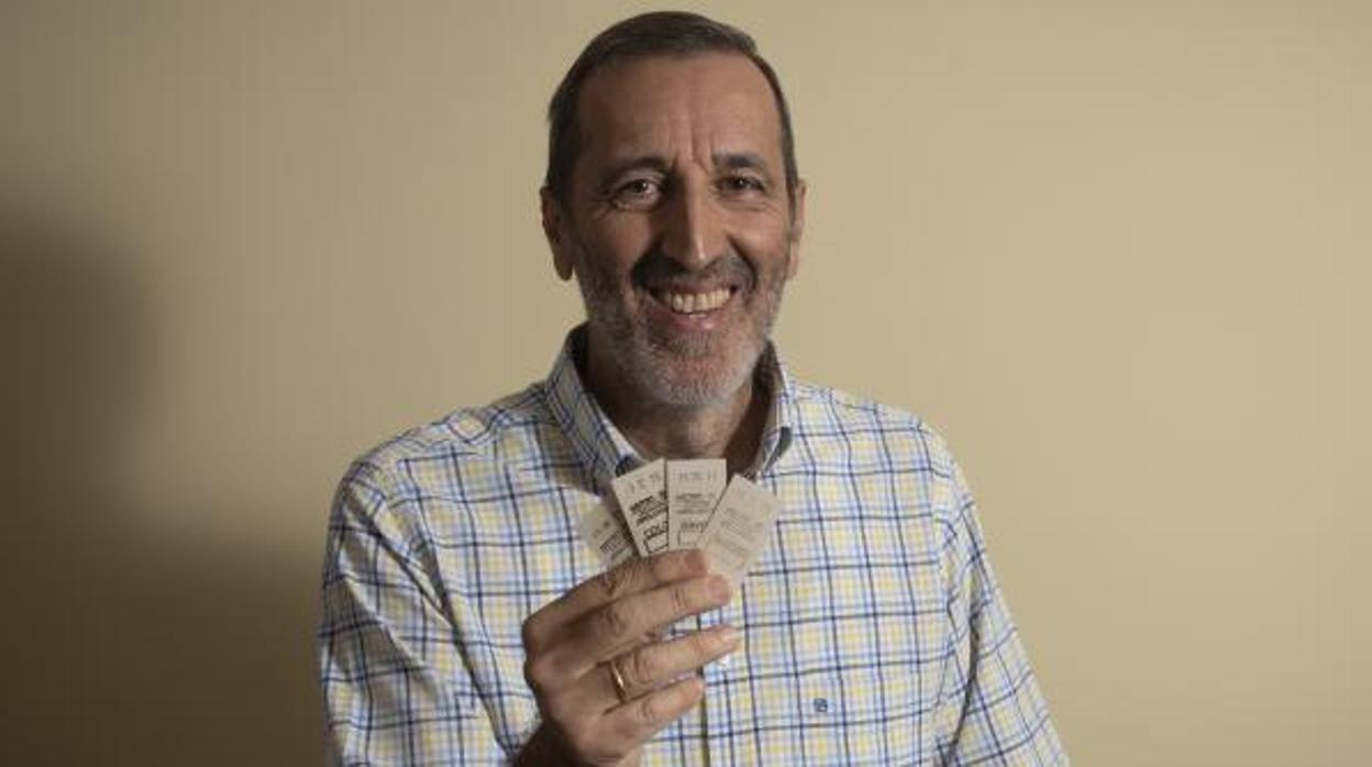 Ignacio Bravo, el hombre que coleccionaba billetes de Metro: «Las tarjetas multi deshumanizan el viaje»