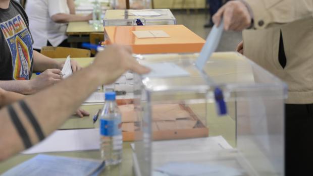 El Ayuntamiento de Zaragoza recluta a casi 8.000 ciudadanos para las elecciones generales