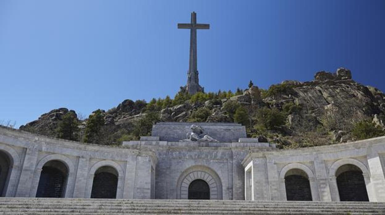 El Valle de los Caídos, desde donde serán trasladados los restos de Franco al cementerio Mingorrubio-El Pardo