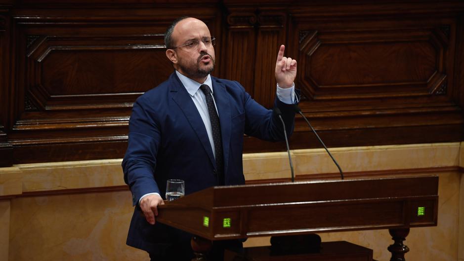 Alejandro Fernández (PP): «Le pido a los jóvenes que no entreguen su alma a ningún político»