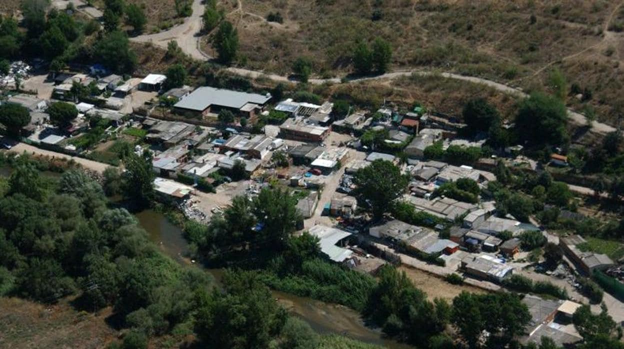 Vista aérea del poblado de las Sabinas, junto al río Guadarrama