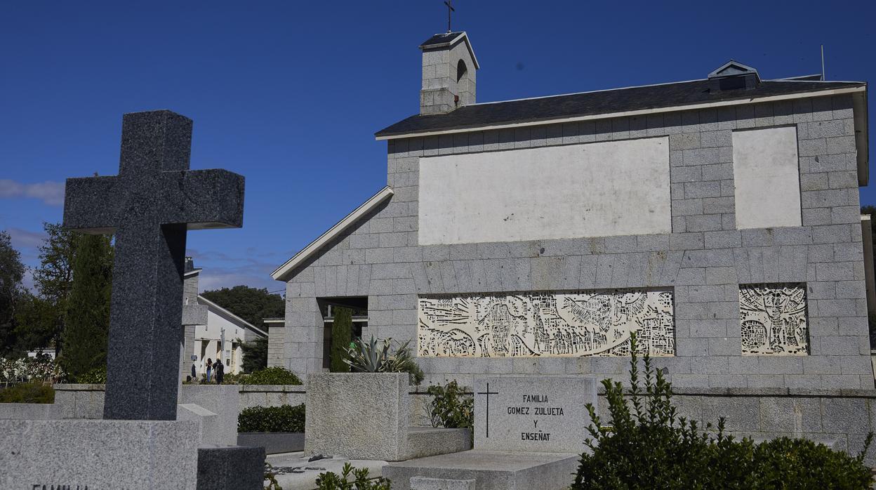 El panteón familiar de los Franco en el cementerio de Mingorrubio