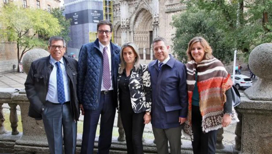 El presidente de los Paradores, con la alcaldesa de Toledo, Milagros Tolón y el presidente de la Junta, Emiliano García-Page