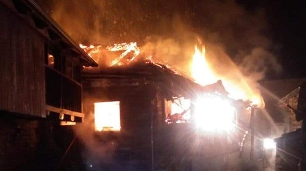 Un incendio amenazó el conjunto histórico de Peñalba de Santiago