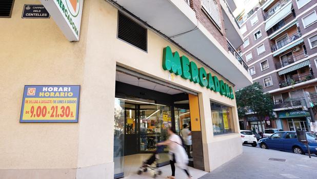 Los supermercados pierden 1.800 millones de euros al año en España por los hurtos