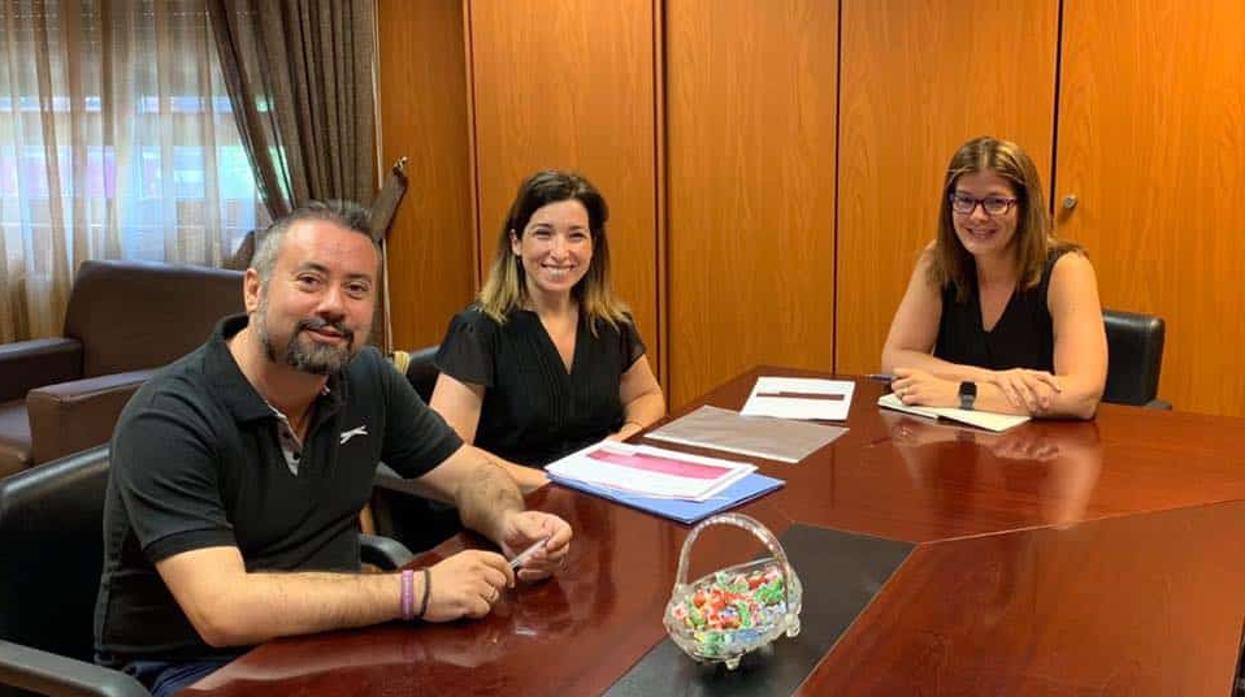 Julio Alfonso González, Natividad Gómez y Noelia Posse