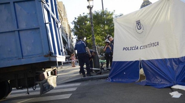 Los ciclistas reclaman la mejora «urgente» del carril bici de Alcalá por ser el «más peligroso» de Madrid