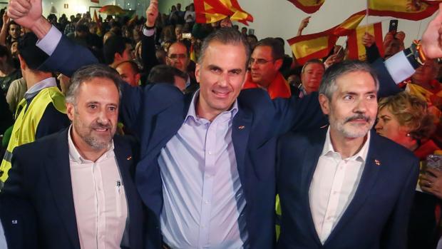 Ortega Smith acusa a PP y PSOE de «regalar a los separatistas» unos presupuestos que «ya quisiera Goebbles»