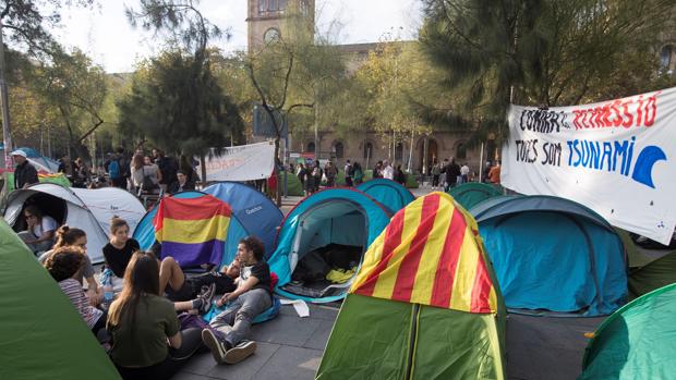 Los huelguistas tratan de ocupar el centro de Barcelona