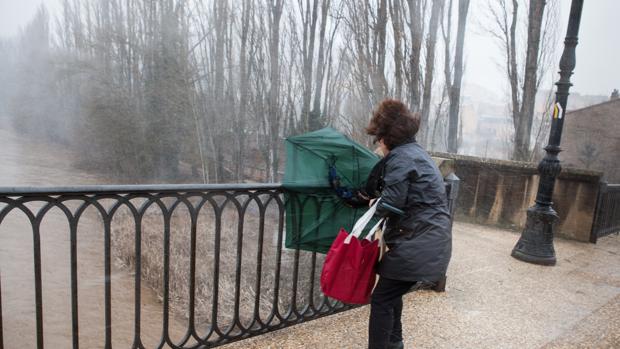 Alerta amarilla por fuertes rachas de viento el domingo en Burgos, León, Palencia, Soria y Zamora