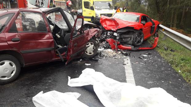 Jornada negra en las carreteras gallegas con cuatro muertos, dos de ellos un padre y su hija