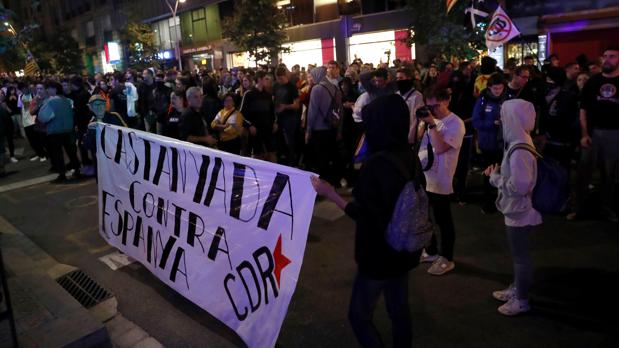 Rehenes del «procés»: El secesionismo centra sus ataques en la ciudadanía