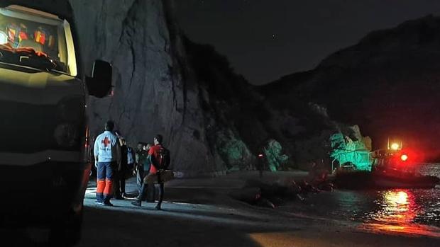 Investigan si los surferos rescatados en Jávea por el viento son responsables y pagan la evacuación