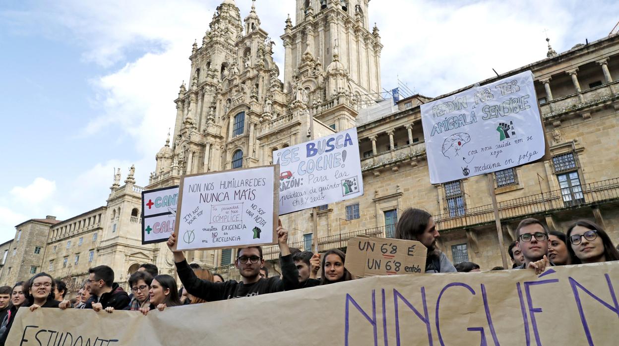 Los estudiantes se manifestaron el viernes en la plaza del Obradoiro