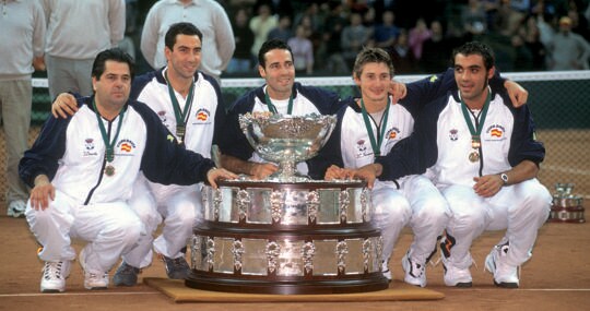 El equipo español que ganó la Copa Davis en el año 2000 frente a Australia