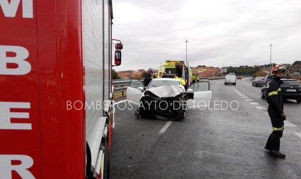 Herido un hombre de 40 años tras la colisión de dos turismos en la A42