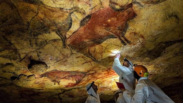 Un estudio en el que participa la Usal niega evidencias de que los Neandertales crearan arte rupestre