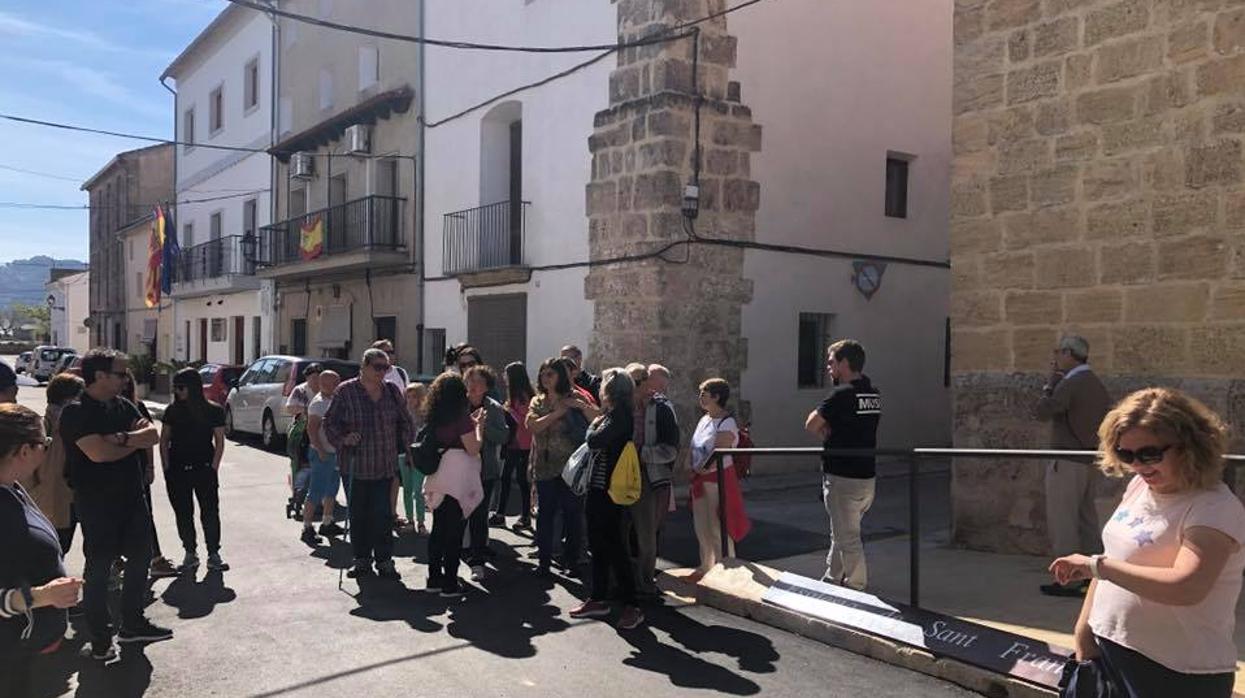 Vecinos de Granja de la Costera (Valencia), en una foto difundida por el Ayuntamiento en redes sociales