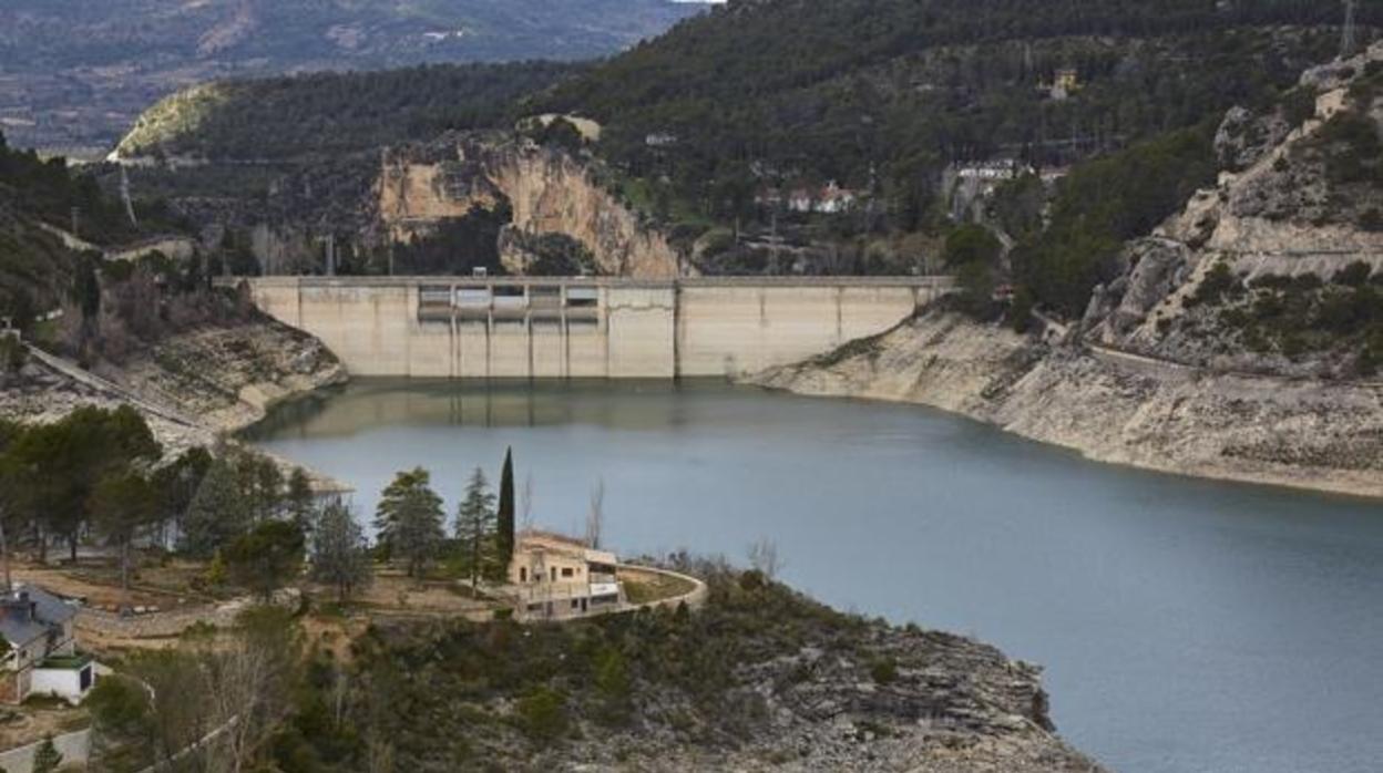 Imagen de archivo del embalse de Entrepeñas