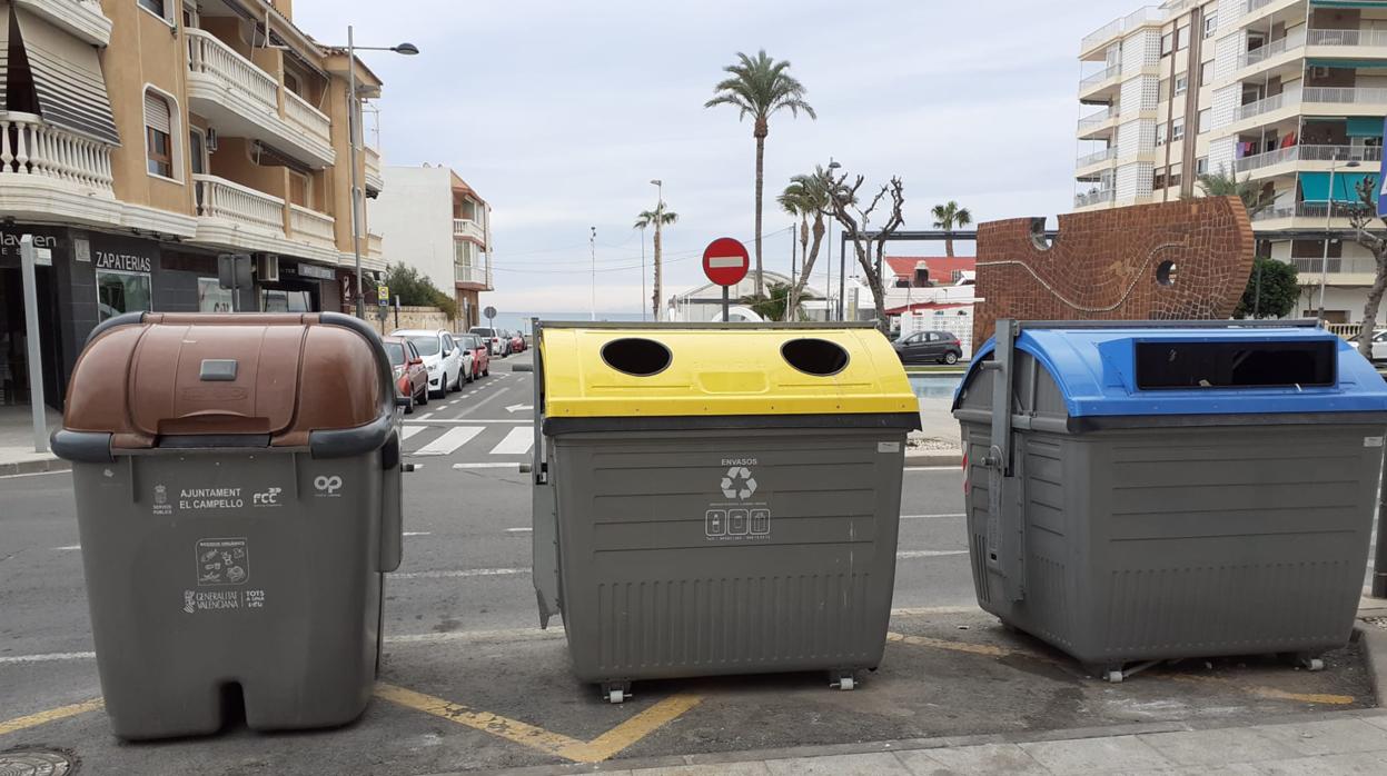 El «quinto contenedor» marrón en una calle de El Campello