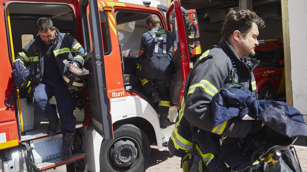 Efectivos del cuerpo de bomberos del Ayuntamiento de Madrid