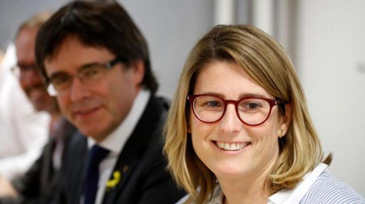 Elsa Artadi encabeza la personación de los 32 diputados del partido de Puigdemont, JpCat