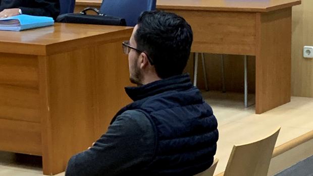 Juicio por dejar ciego a un taxista: «Se tiró a por mis ojos con la precisión de un gato»