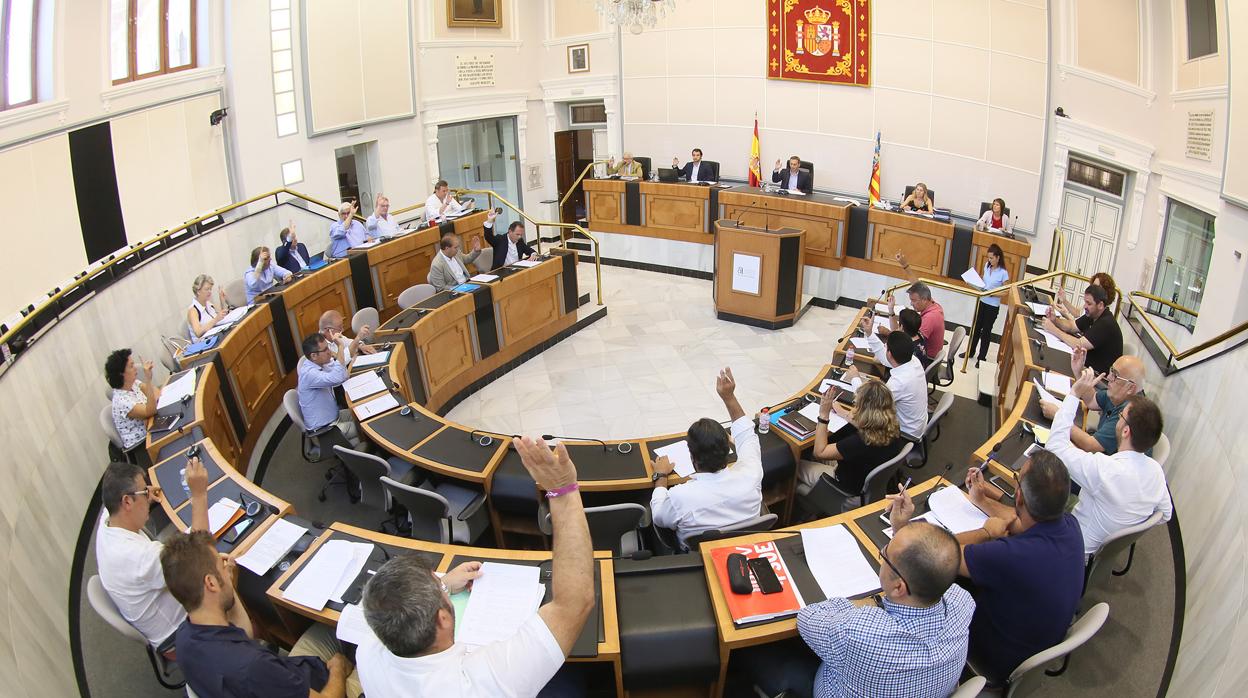 Pleno de la Diputación de Alicante