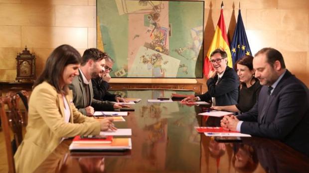 PSOE y ERC avanzan en su compromiso para «encauzar el conflicto político»