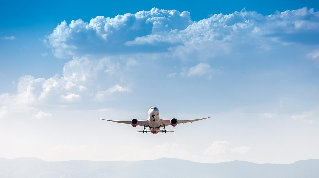 Avión despegando