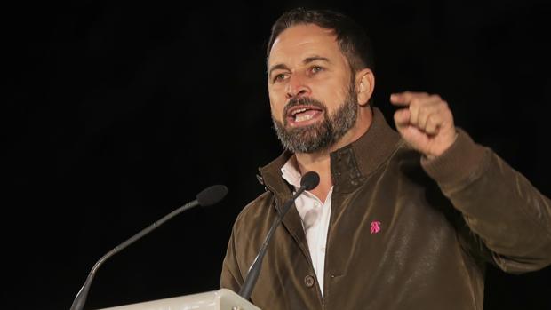 Abascal culpa a las «cloacas del PSOE» de colocar la granada en el centro de Hortaleza