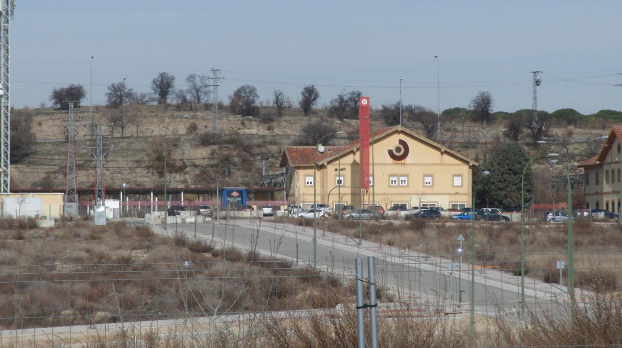 La estación de Pitis cercana al aparcamiento disuasorio que será construido en la zona