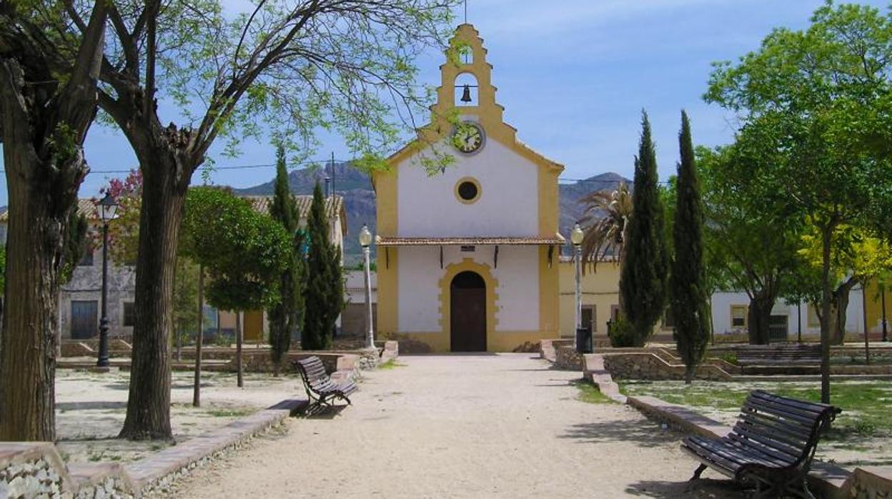 La ermita y algunas casas de la Colonia Santa Eulalia