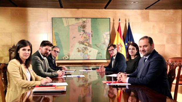 PSOE y ERC mantienen una reunión secreta en Barcelona