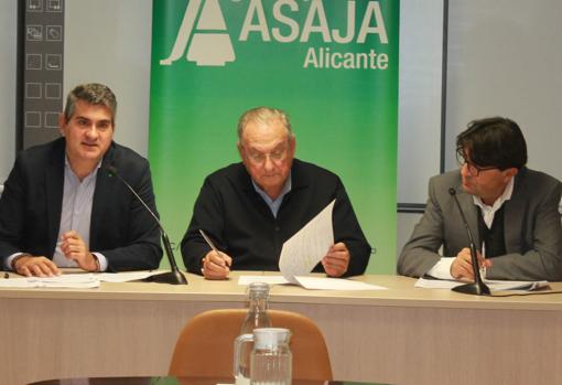 Ramón Espinosa, Eladio Aniorte y José Vicente Andreu, haciendo el balance agrario de 2019