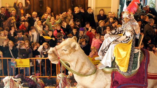 Frank Cuesta carga contra el Ayuntamiento de Medina por anunciar «animales exóticos» para la Cabalgata