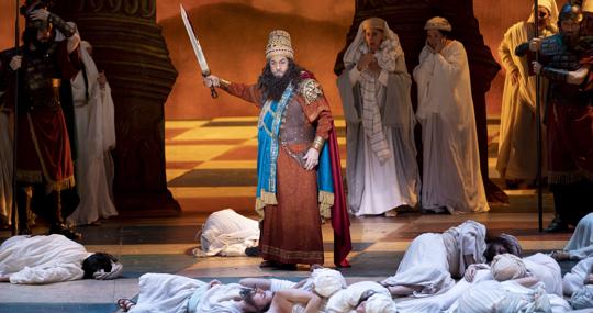 Imagen de Plácido Domingo durante la representación de «Nabucco»