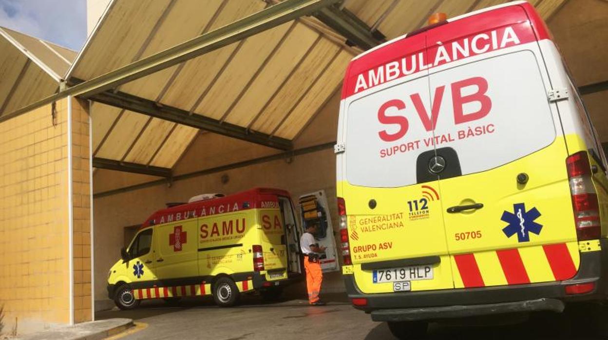 Ambulancias del SAMU y SVB en Alicante