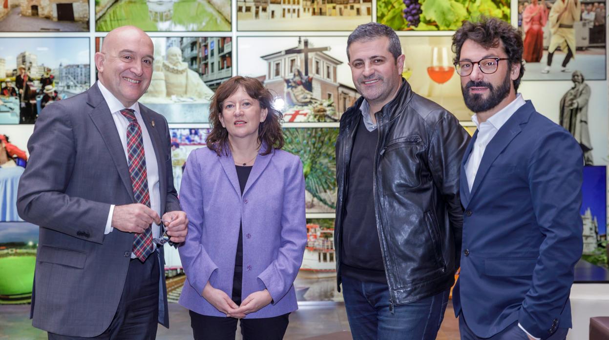 Jesús Julio Carnero, Nuria Cardoso, Fernando Olivares y Marc Amorós, minutos antes del inicio del Foro ABC